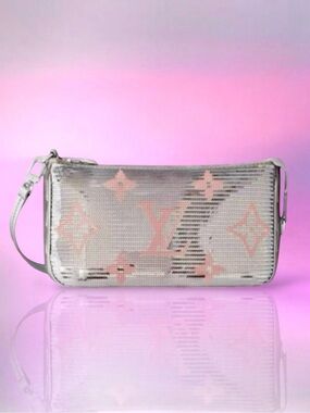 🆕💗LOUIS VUITTON Pochette Accessoires SILVER & PINK Sequins PINK LV Logo Ltd Ed